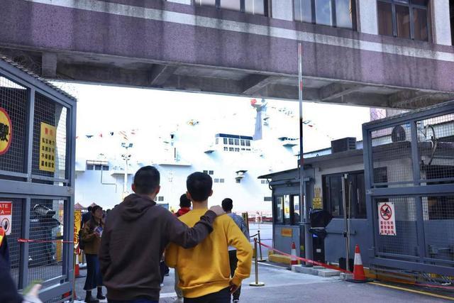 李家超、郑雁雄现场见证！85家企业签意向书