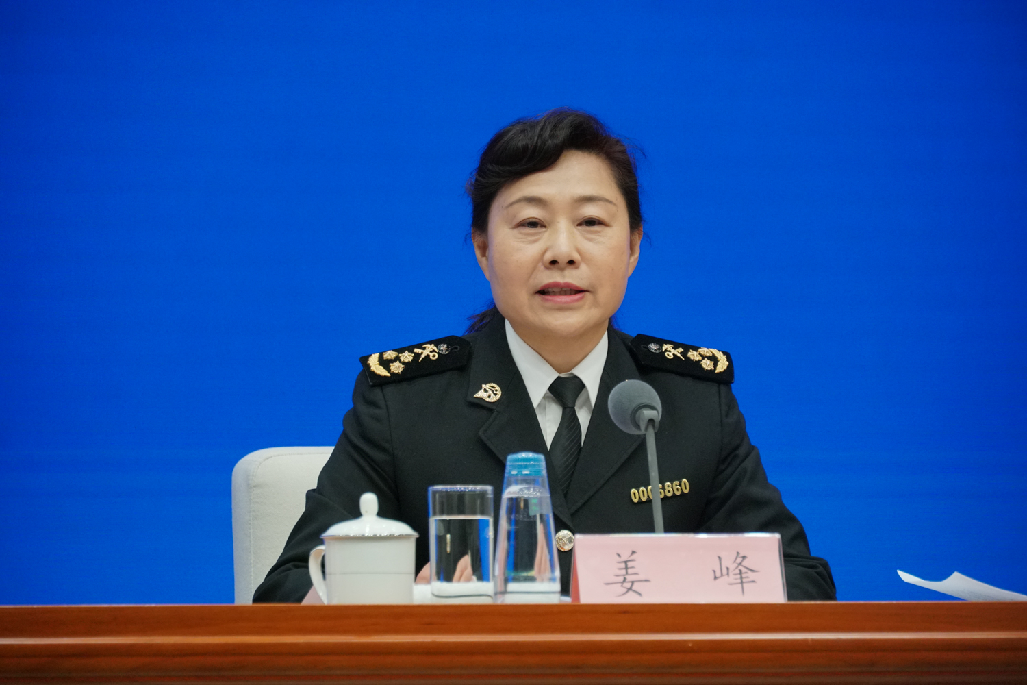 海关总署国家口岸管理办公室主任张宝峰会见俄罗斯联邦海关署副署长季莫费耶夫