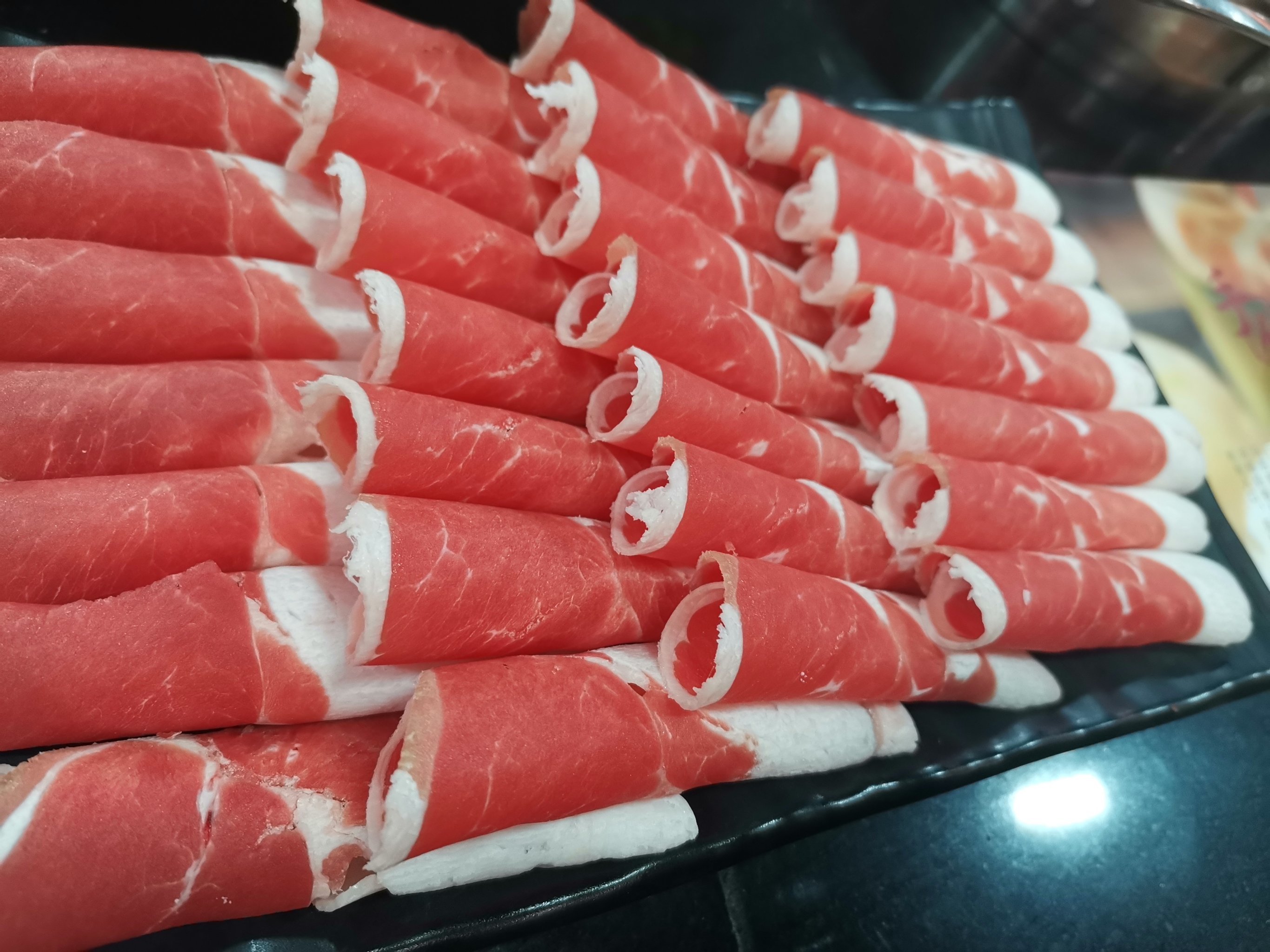 呷哺呷哺：新品牌“呷哺牧场”将落地上海 切入自选小火锅细分赛道