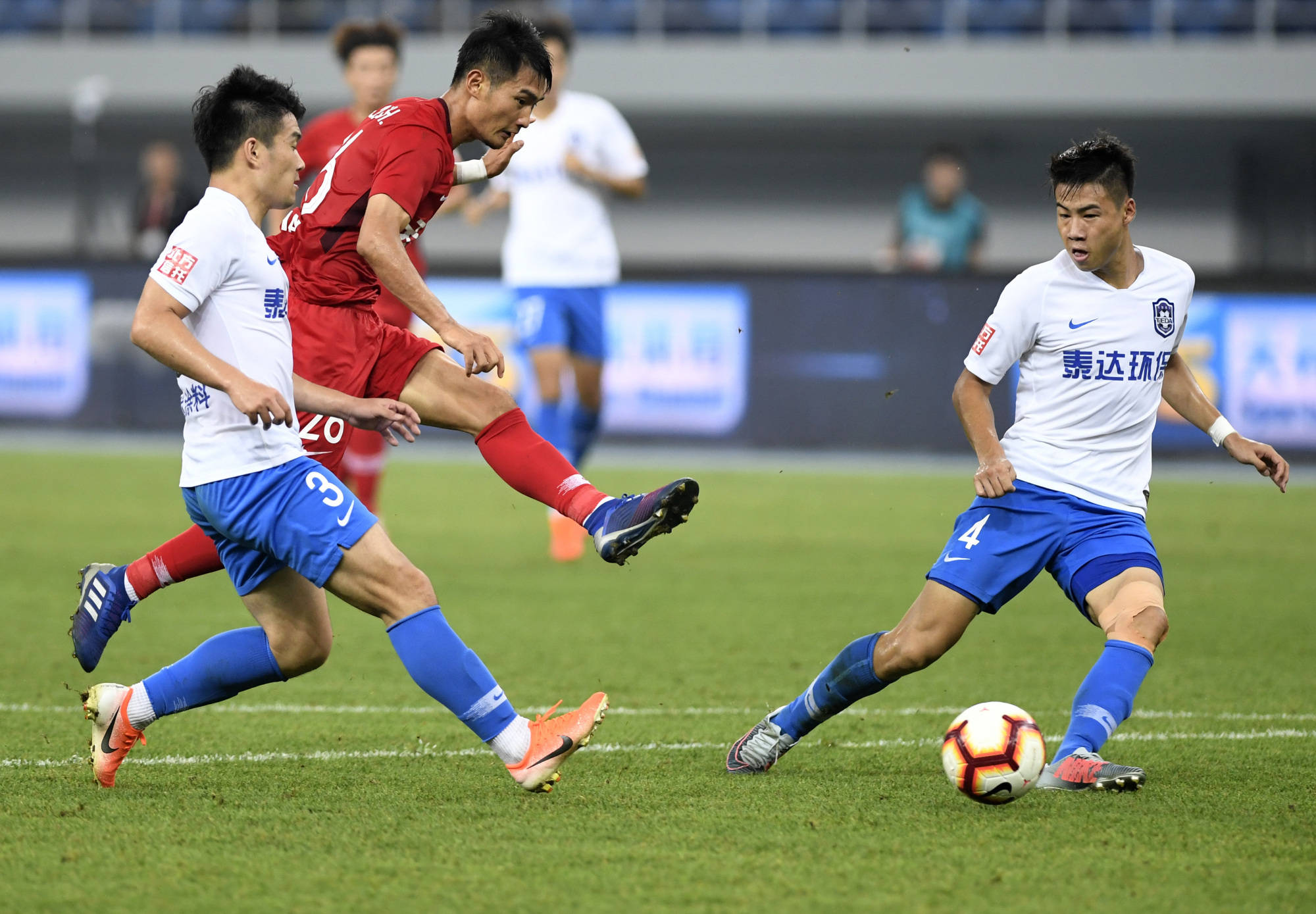 中超控股子公司合计中标16.45亿元电力电缆项目 占2025年营业总收入的31.75%